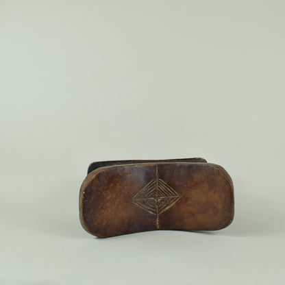 Ashanti Headrest